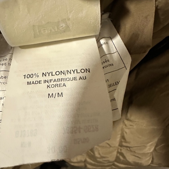 Vintage Levi’s Reversible Nylon Quilted Vest Black and Tan Men’s Unisex - Picture 14 of 16